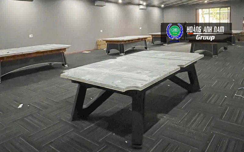 Mặt đá của bàn