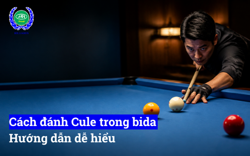 Người chơi bida thực hiện cú cule trên bàn nỉ xanh dương để bi cái tiếp tục lăn tới sau khi chạm bi mục tiêu